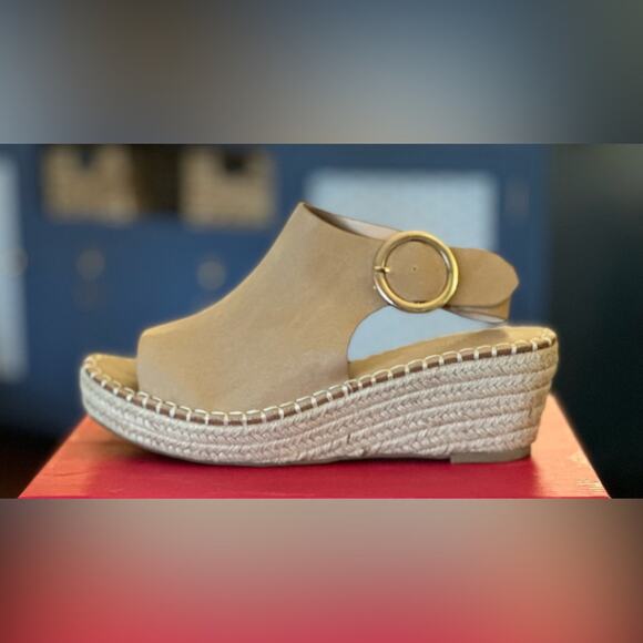 Catherine Malandrino Cirkly Sand Nubuck Faux Suede Espadrille Wedges. Size 10 - Picture 1 of 6